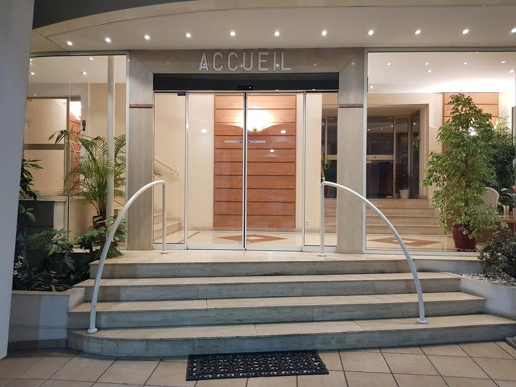 Apartments At Commodoro Villeneuve-Loubet Luaran gambar